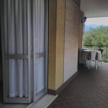 Valter Apartment Пиетра Лигуре Екстериор снимка